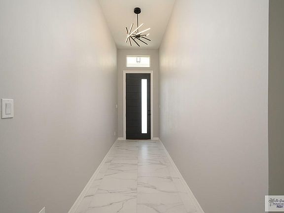 2nd image of 4660 River Oak Cir