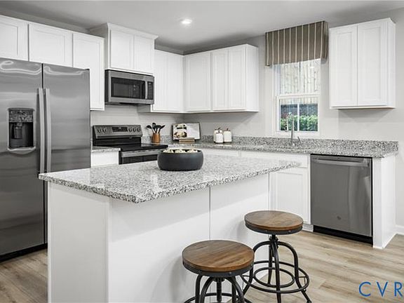 2nd image of 286 Pink Lady Cir
