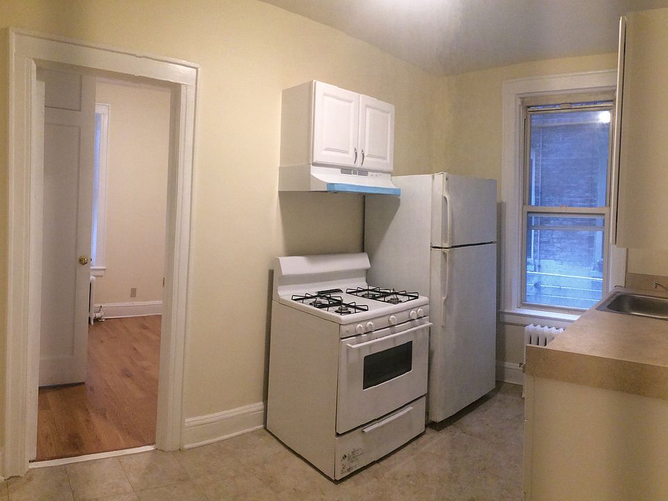 1st image of 3318 31st Ave APT 1R