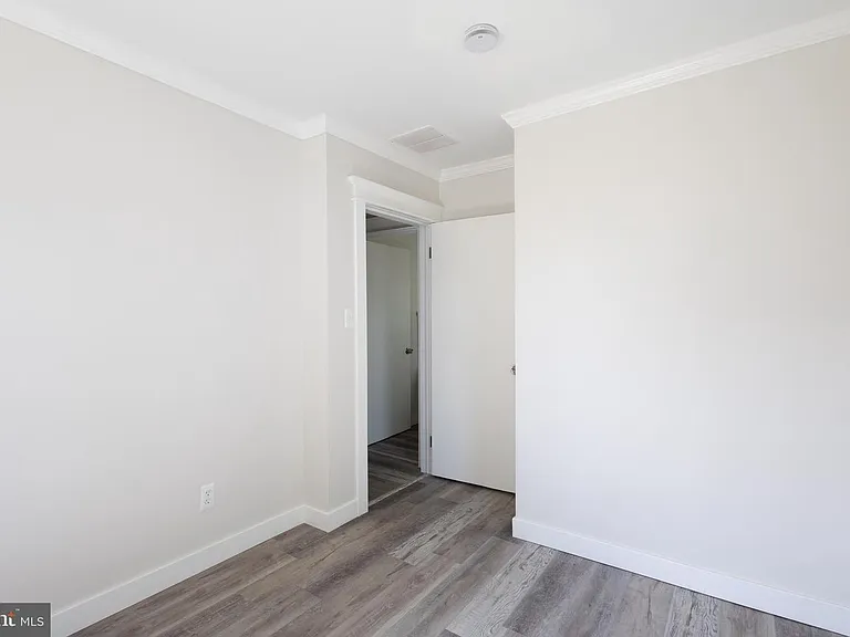 1303 Bay Ridge Ave — Photo 16