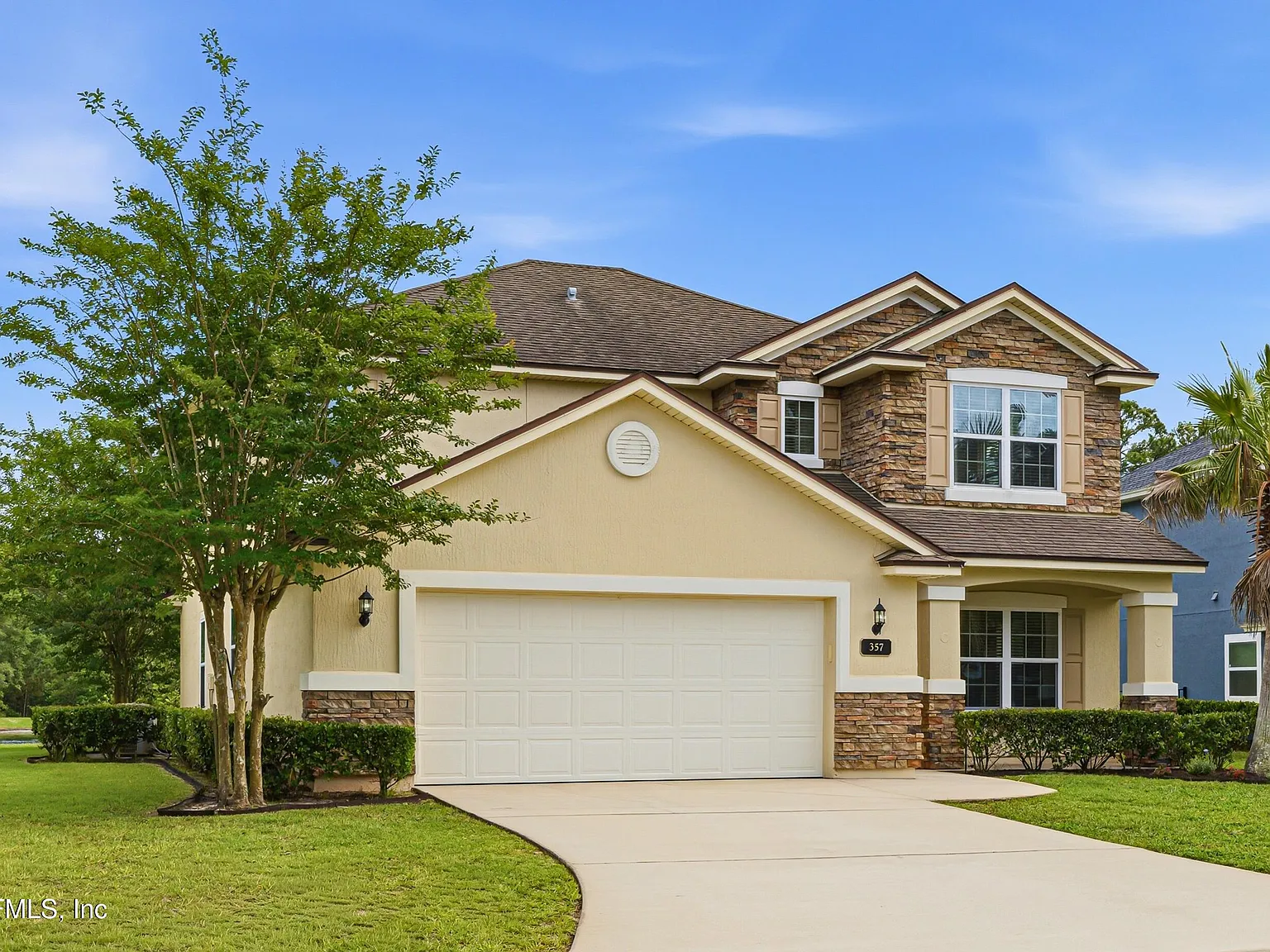 5 bed, 3.5 bath, 3009 sqft, $3,300 — Photo 3