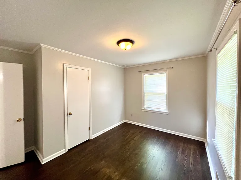 9601 Walnut St — Photo 12
