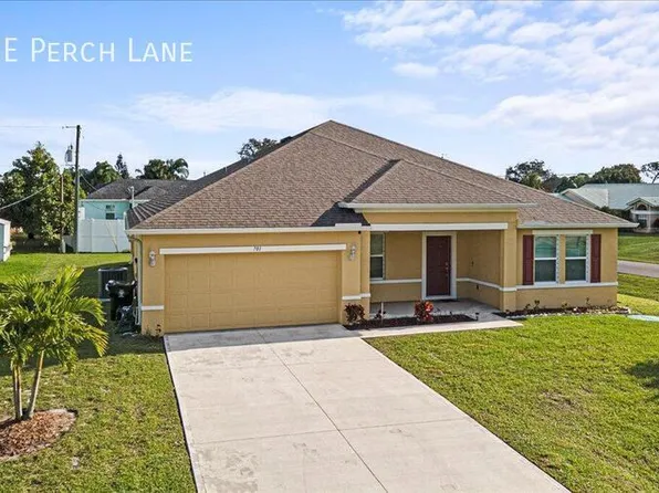 701 NE Perch Ln, Port Saint Lucie, FL 34983