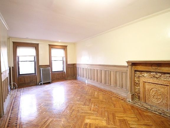 4th image of 120A Bainbridge St #1A
