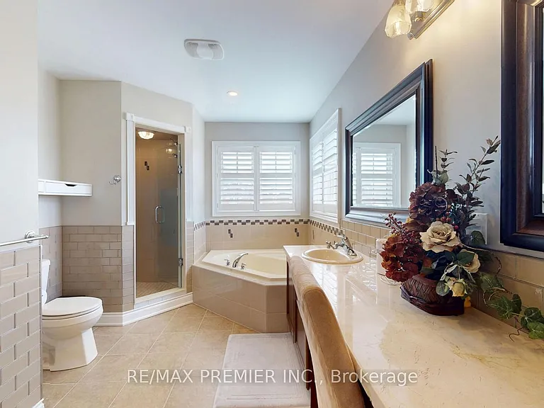48 Heron Hollow Ave — Photo 15