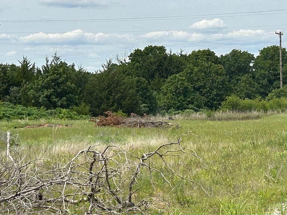 2nd image of 850 S 3400th Rd