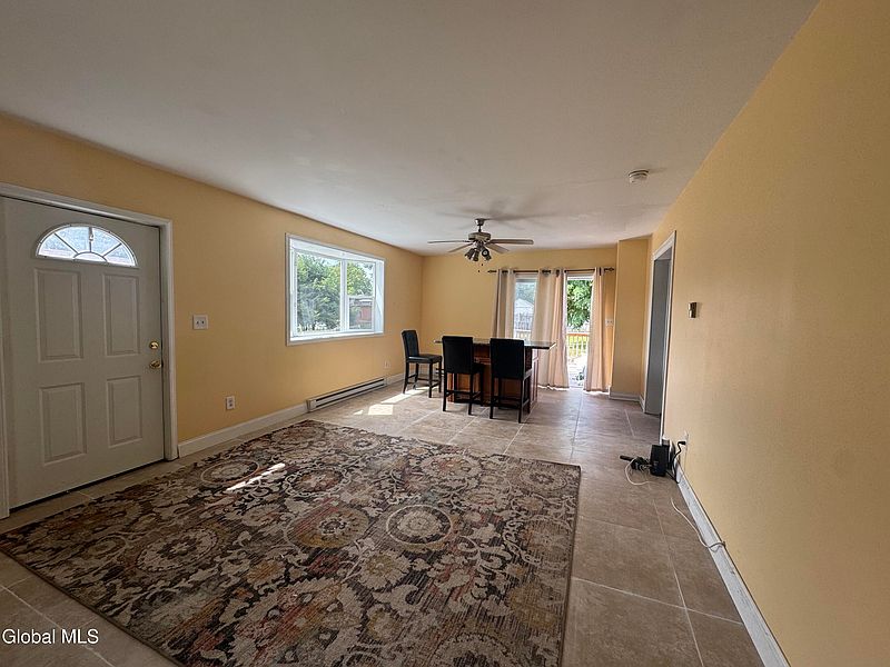 5th image of 401 Stanford Avenue