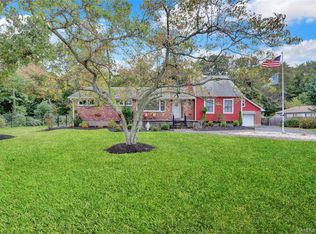 60 South Ave, Smithtown, NY 11787