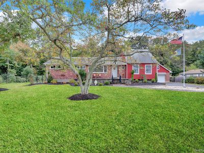 60 South Avenue, Smithtown, NY, 11787