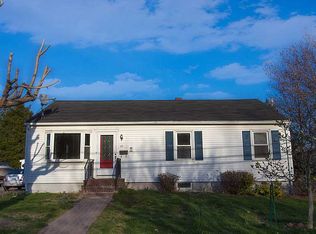 49 Hillside Ave, Newport, RI 02840