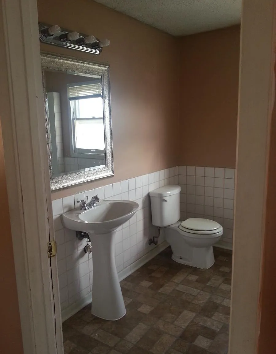 3 bed, 1950 sqft, $1,675 — Photo 3