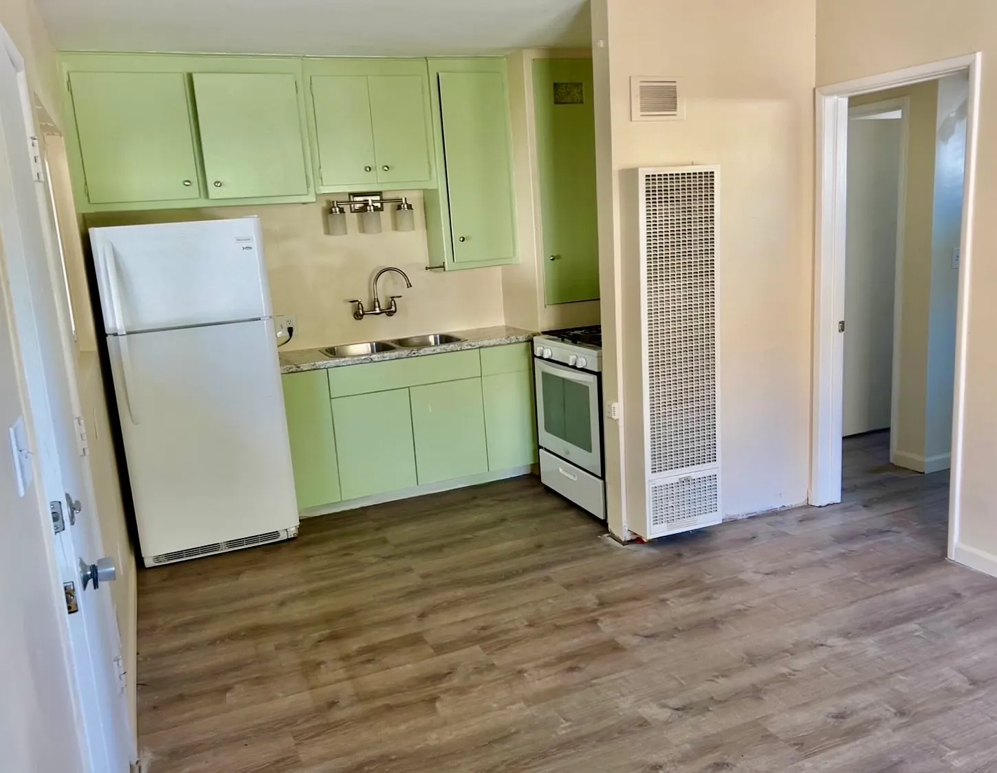 1016 Castillo St - 1 — Photo 1