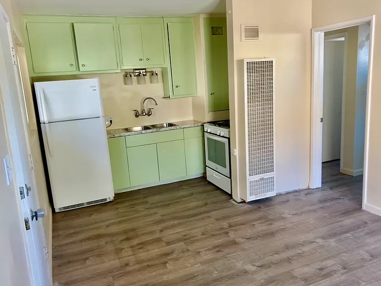 1016 Castillo St #1 — Photo 1