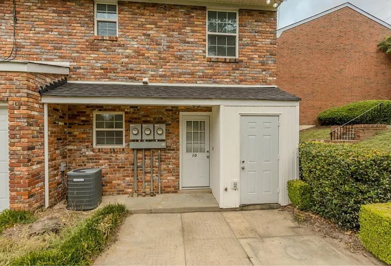 2846 Walton Way #10 — Photo 8