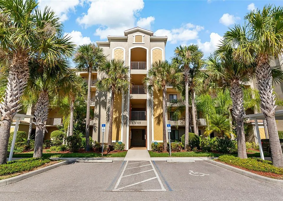7121 River Hammock Dr #102