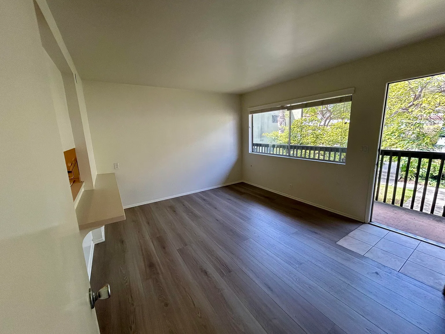 1 bed, 1.0 bath, $2,495 — Photo 2