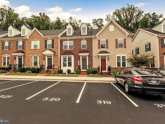 3rd image of 11673 Emerald Green Dr
