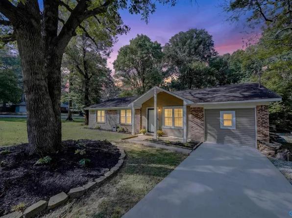 201 Amy Dr, Huntsville, AL 35811