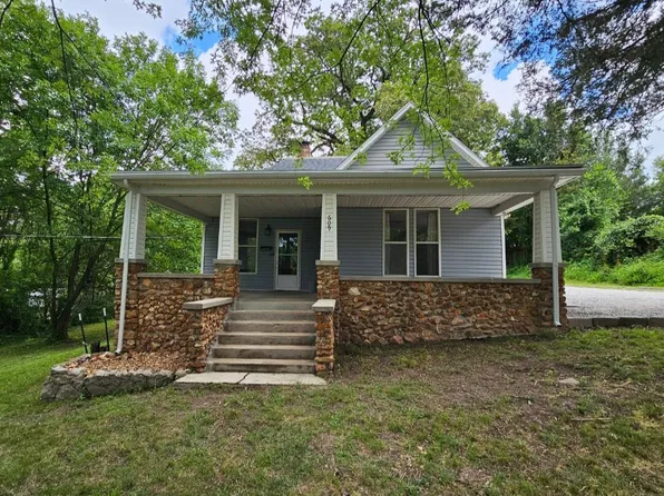 609 S College Street, Neosho, MO 64850