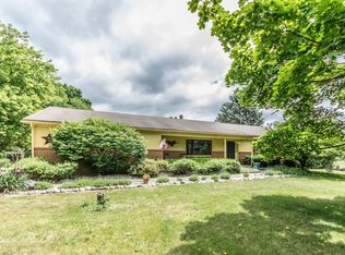 975 Adams Rd, Milford, MI 48381