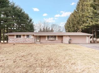 6033 N Greenvale Dr, Milton, WI 53563