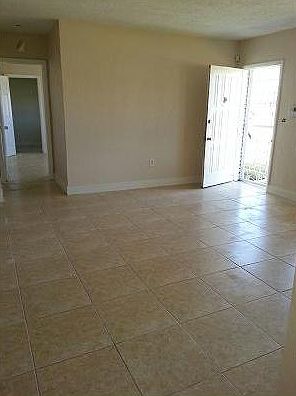 4th image of 19230 NW 39th Ave
