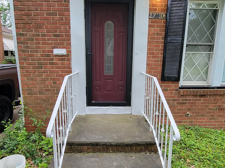 17316 Stockbridge Ave — Photo 3