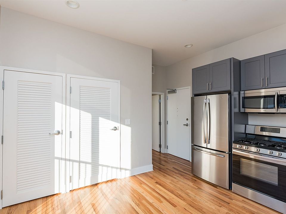 1673545509-2022_1_20_3122_N_Broadway_Unit_404_3_MLS_ONLY