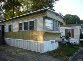 22 Hemlock Dr, Shelton, CT 06484