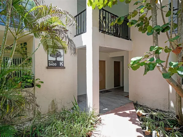 9400 SW 77th Ave APT K8, Miami, FL 33156