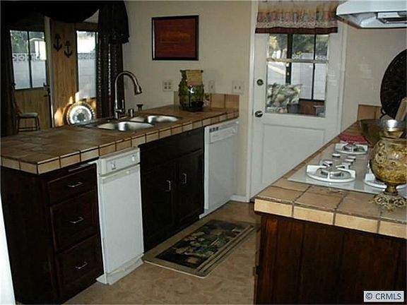 4th image of 6792 Canterbury Dr