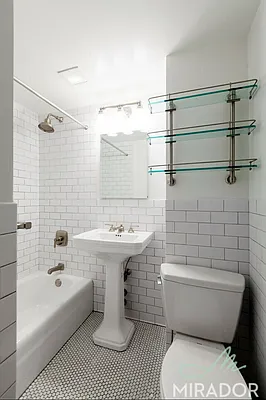 Rented by Mirador Real Estate | media 18