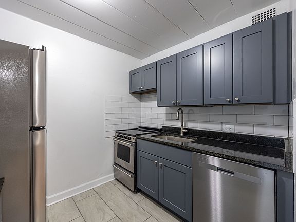 5th image of 1352 W Touhy Ave #5