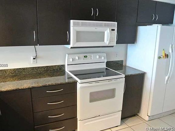 3rd image of 1200 Brickell Bay Dr #40
