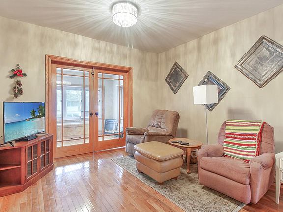 3rd image of 1740 Sheridan Ave
