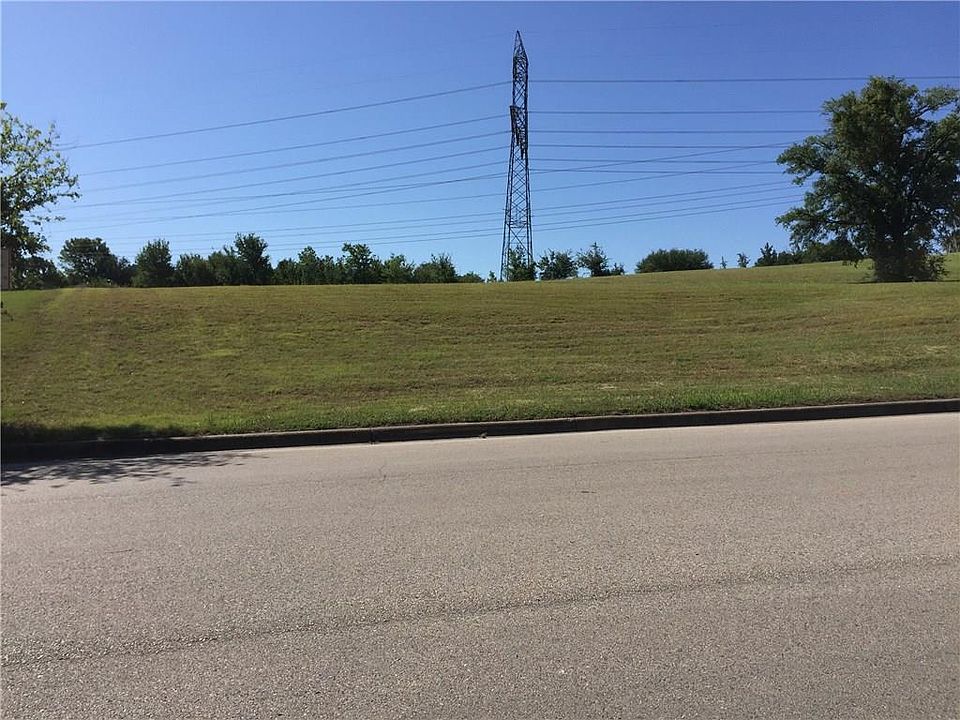 1st image of 10181 Rolling Hills Dr