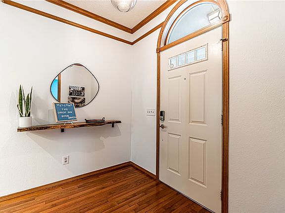3rd image of 1 Wheatley Ln