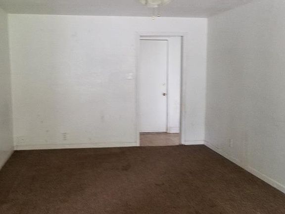 3rd image of 519 Rosewood St