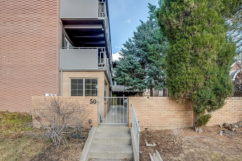 Building Photo - 50 N Clarkson St #105