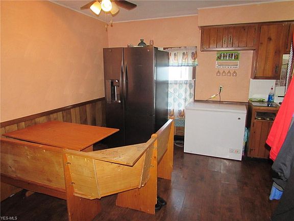 4th image of 229 Idaho Ave