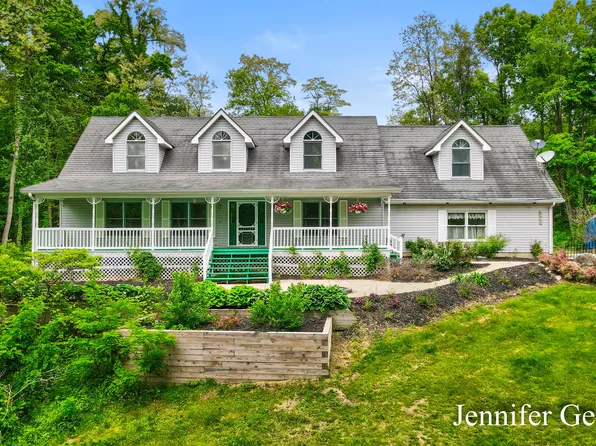 8978 Ingalls Rd, Belding, MI 48809