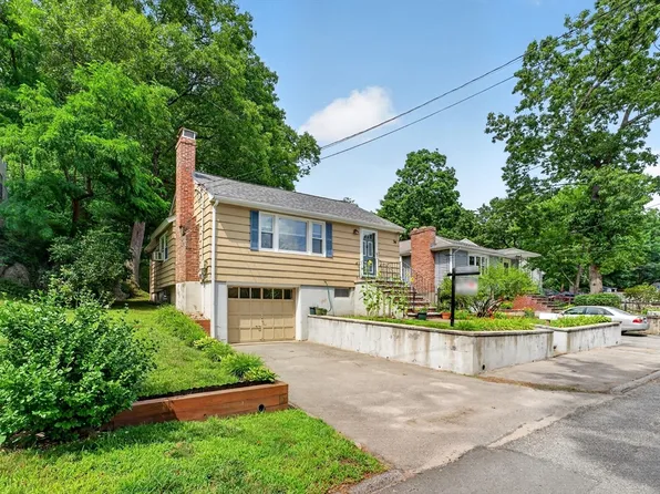 39 Hillsdale Rd, Dedham, MA 02026
