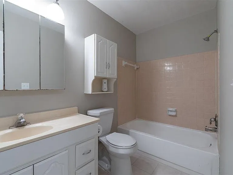 7523 Dolonita Dr — Photo 10