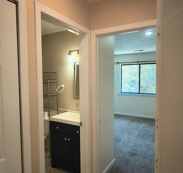2827 Monument Blvd #24 — Photo 12