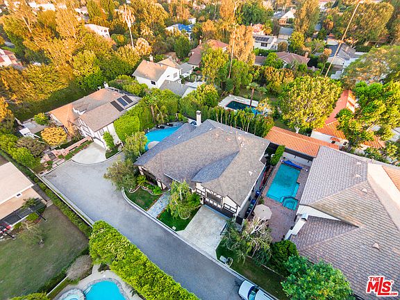 4th image of 5016 Gaviota Ave