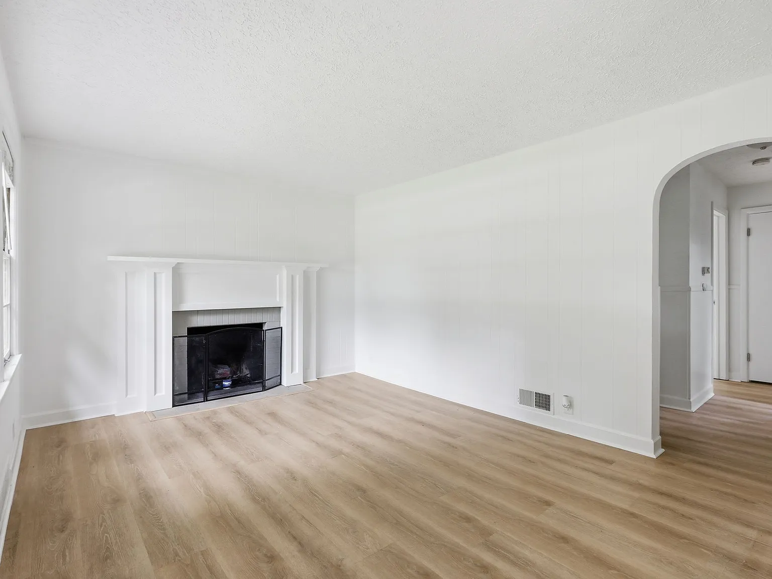 6317 N Tacoma Ave — Photo 2