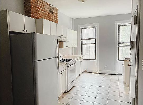 2nd image of 444 W 50th St APT 3