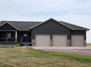 25308 E Eich Pl, Salem, SD 57058