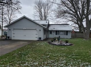 1009 Chatham Ct, Grafton, OH 44044