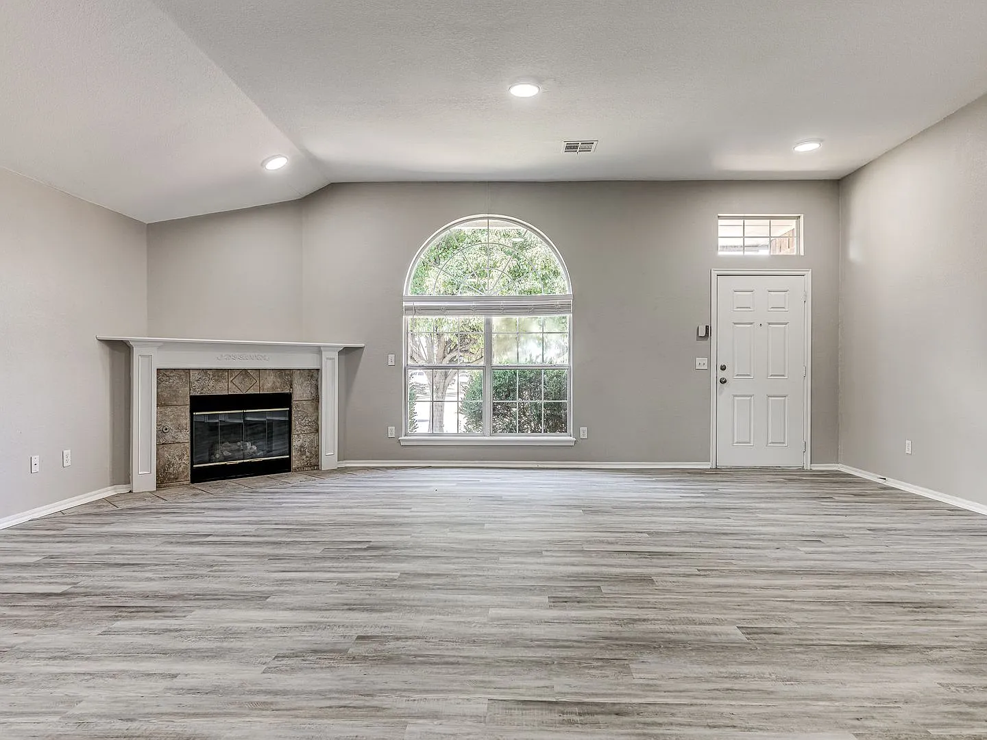 Beautiful home in Edmond — Photo 3